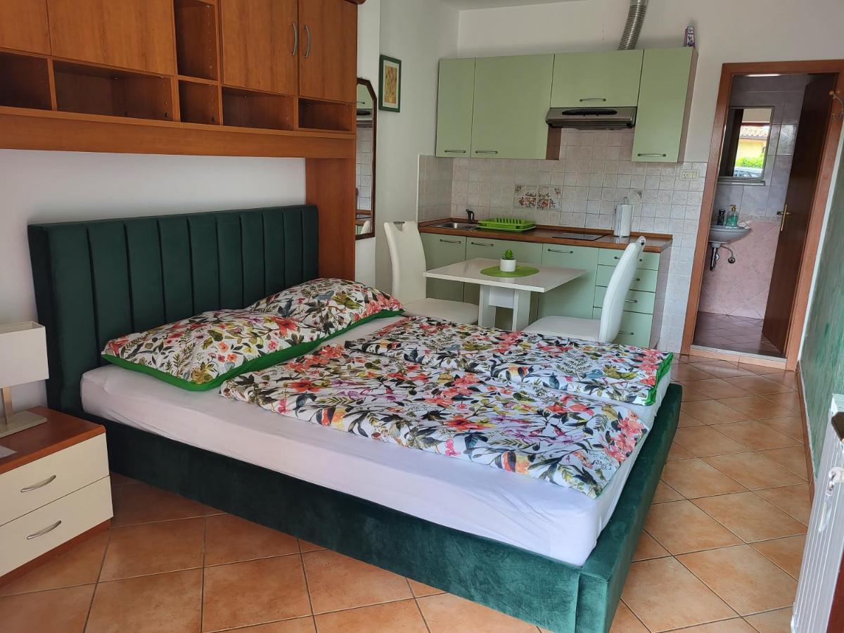 Apartmaji Tim Izola Exterior foto